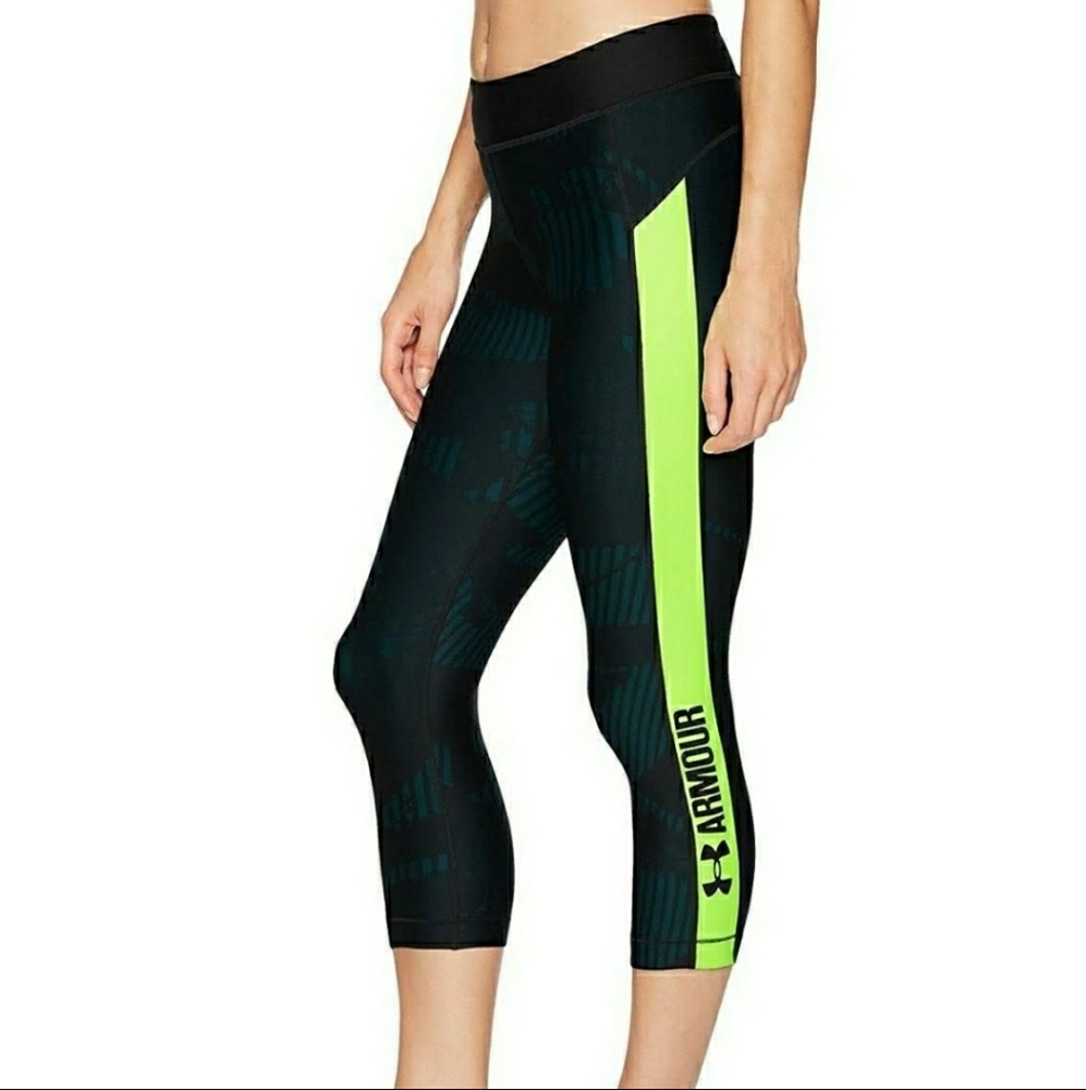 NWT! Under Armour Heat Gear Capri Athletic Leggings XS